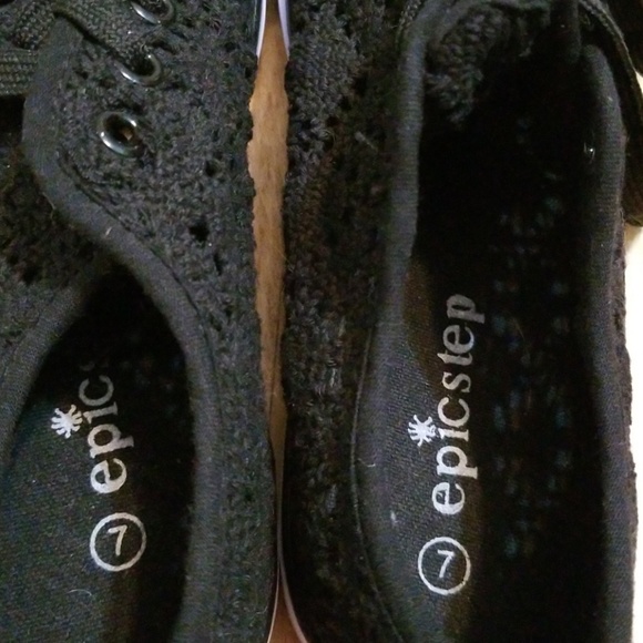 🖐Sneakers - Picture 4 of 4